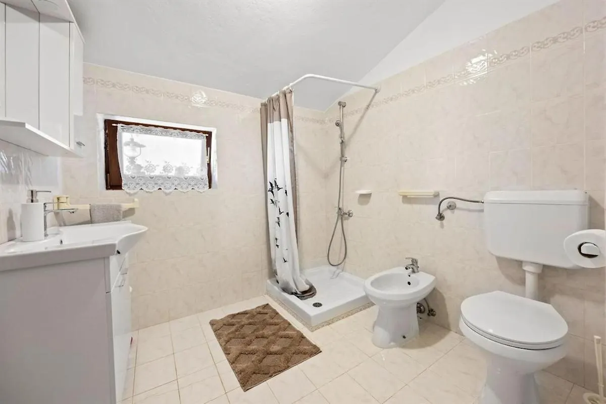 Stylish Sea View 2 Bedroom Apartment With Terrace Μεντουλίν